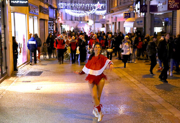 Deambulations illuminations Noel - Agrandir l'image, fenêtre modale